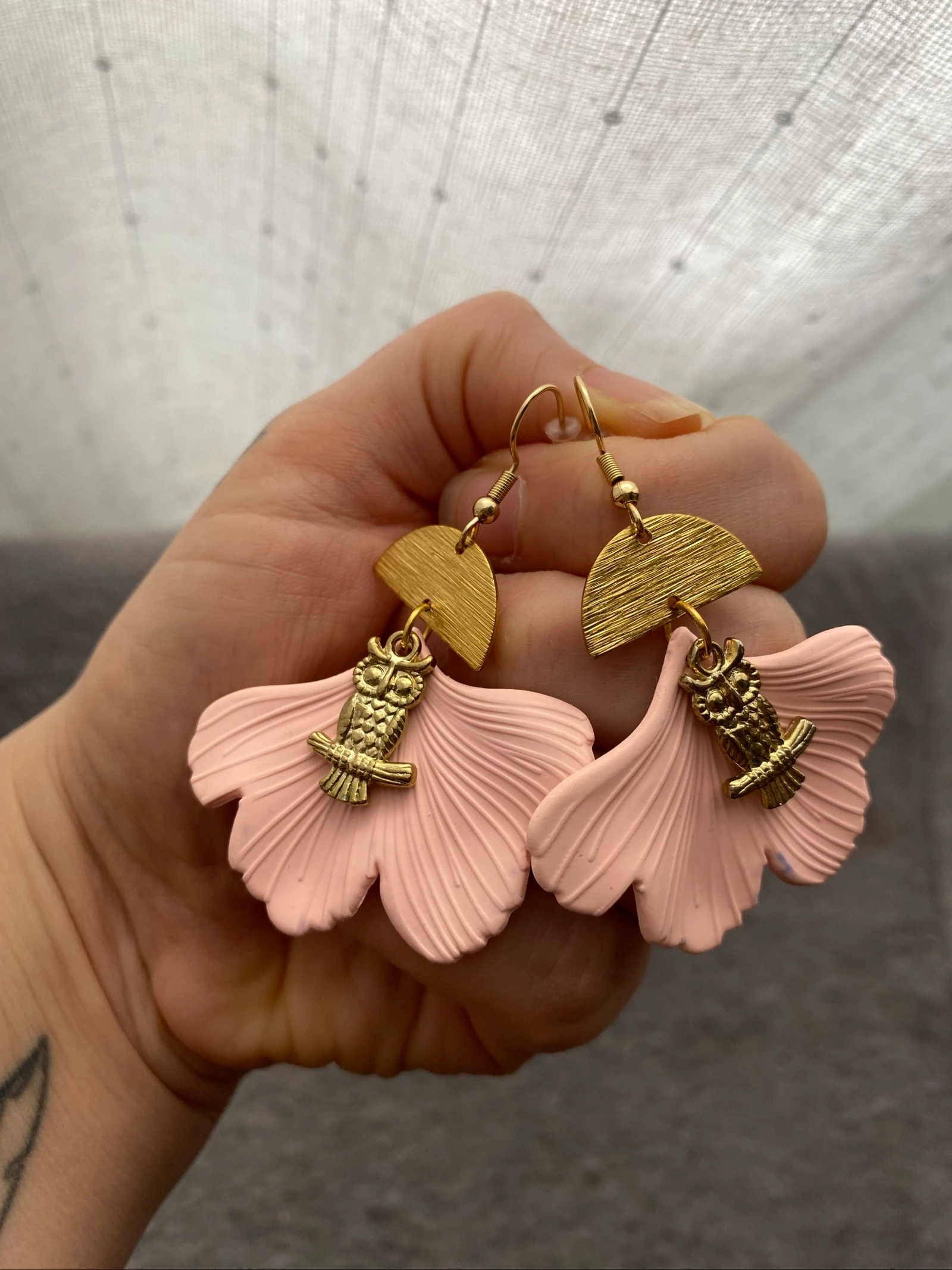 🌸 Powder pink Ginkgo earrings & gold owl 🌸 – photo 3